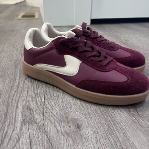 Burgundy and White Men's Sneakers